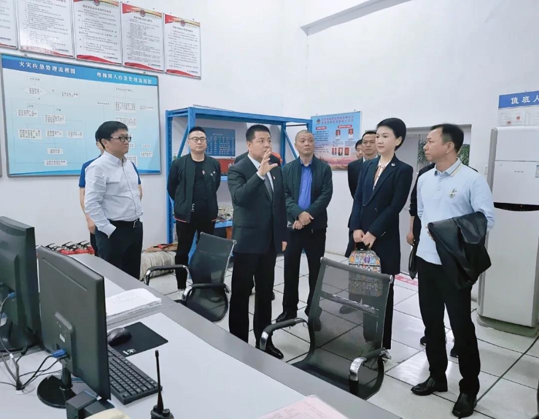 省協(xié)會(huì )調研照片3.jpg